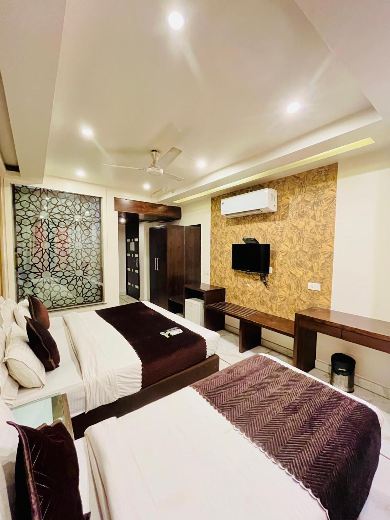 Frankstay -Le Unit By Worth New Delhi Ngoại thất bức ảnh