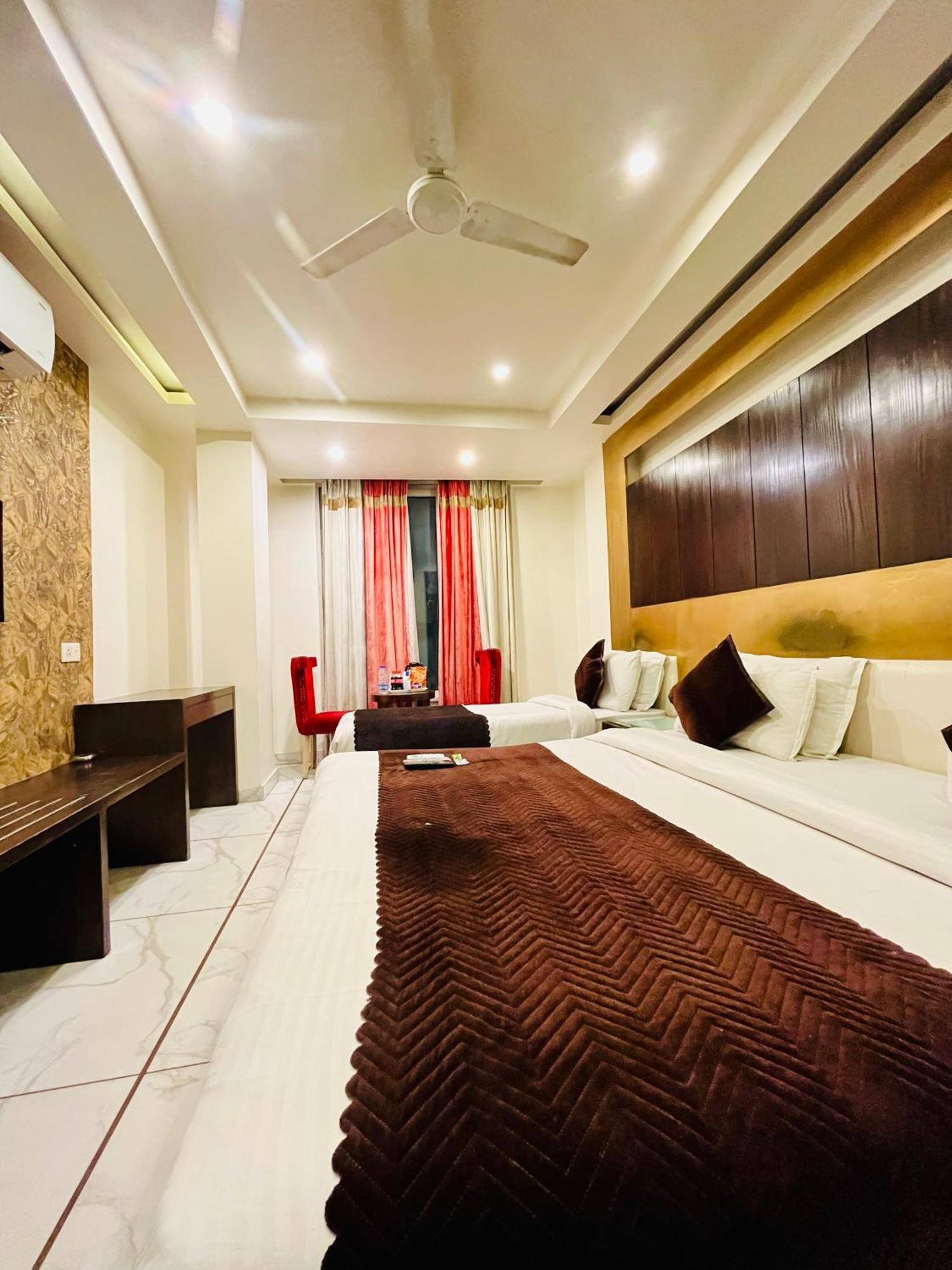 Frankstay -Le Unit By Worth New Delhi Ngoại thất bức ảnh