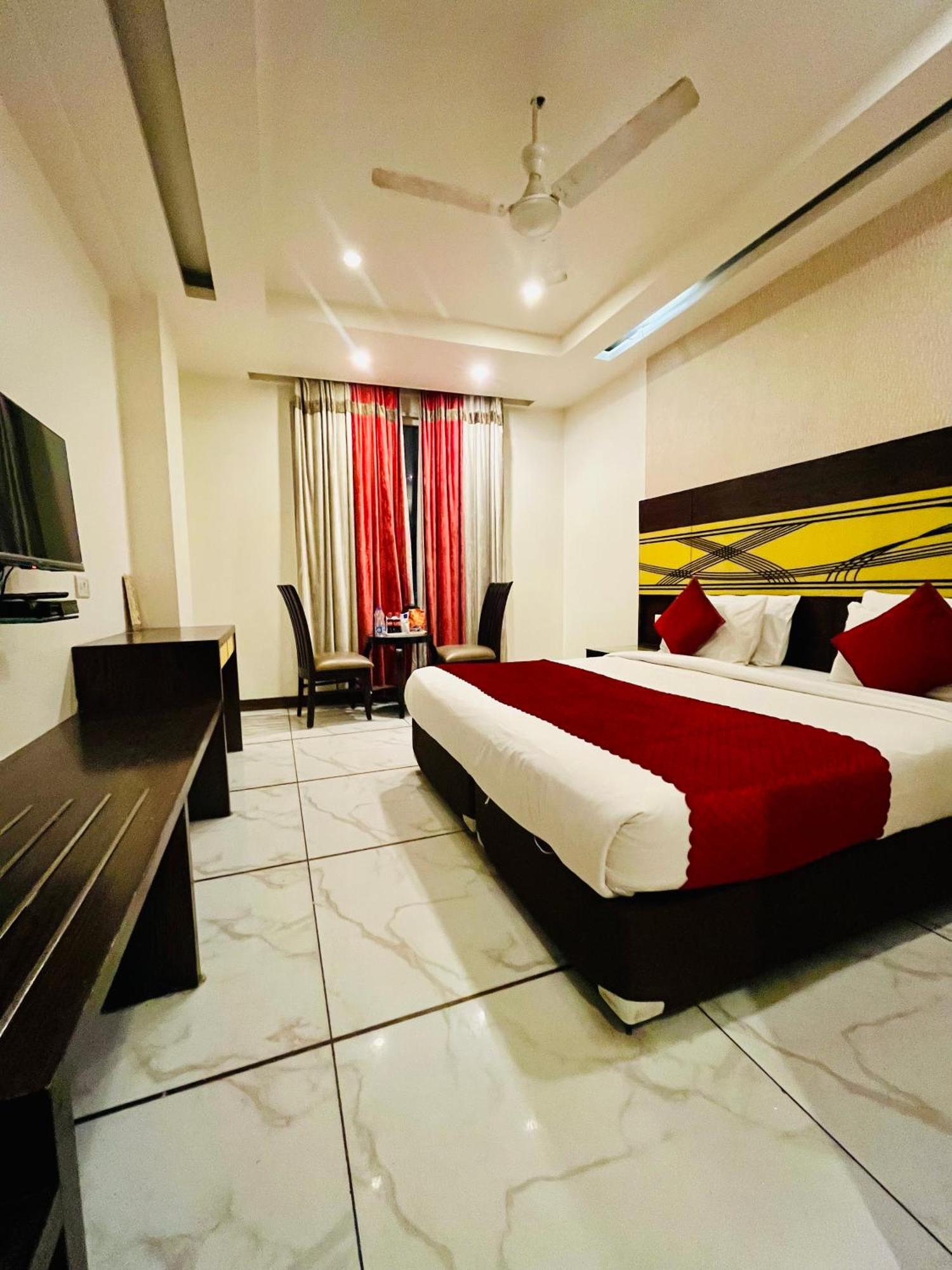 Frankstay -Le Unit By Worth New Delhi Ngoại thất bức ảnh