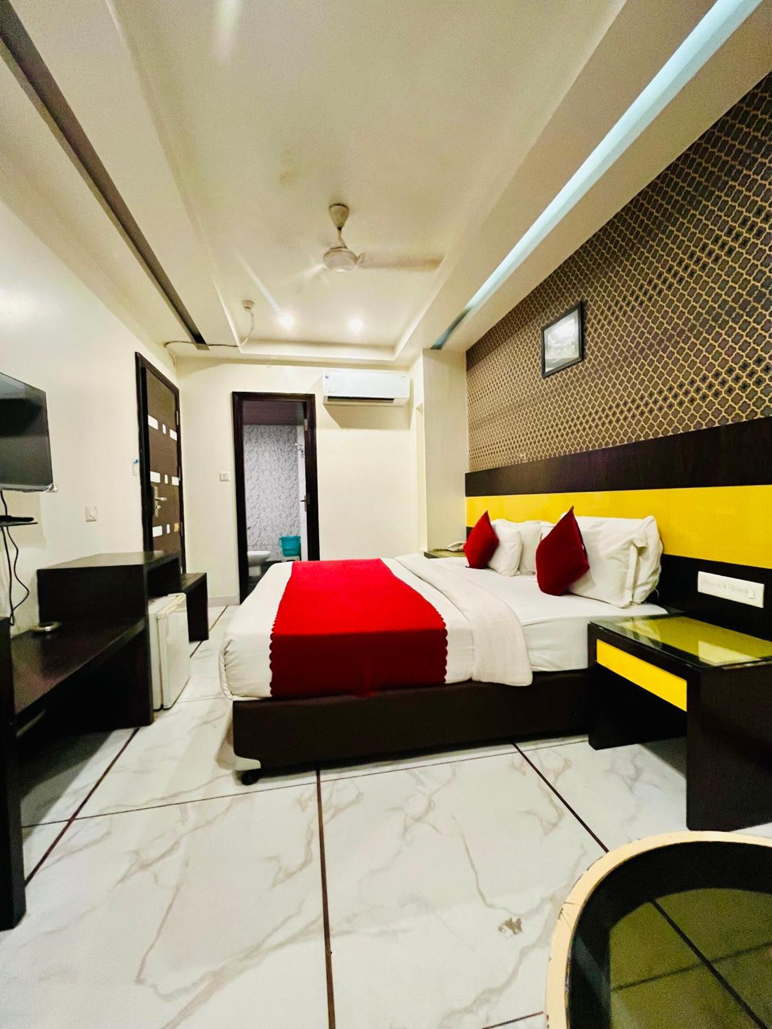 Frankstay -Le Unit By Worth New Delhi Ngoại thất bức ảnh