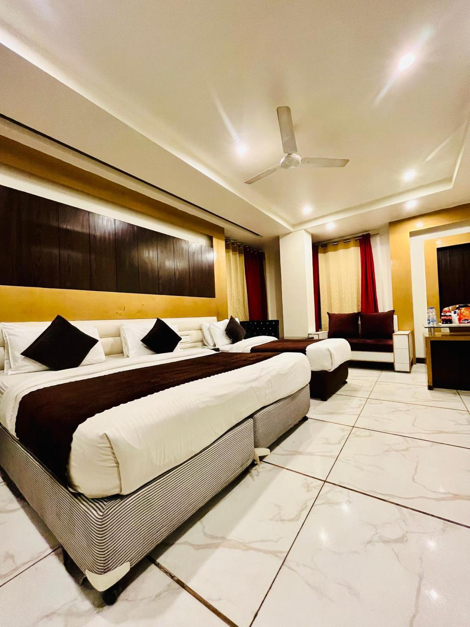 Frankstay -Le Unit By Worth New Delhi Ngoại thất bức ảnh